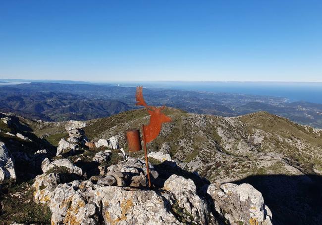 Desde el Mirueñu, mirando la costa más central y oriental de Asturias