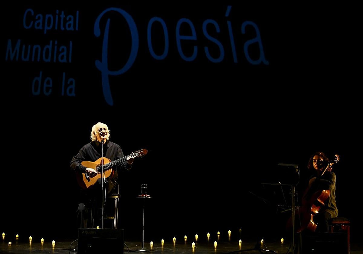 Amancio Prada llena de versos el Campoamor