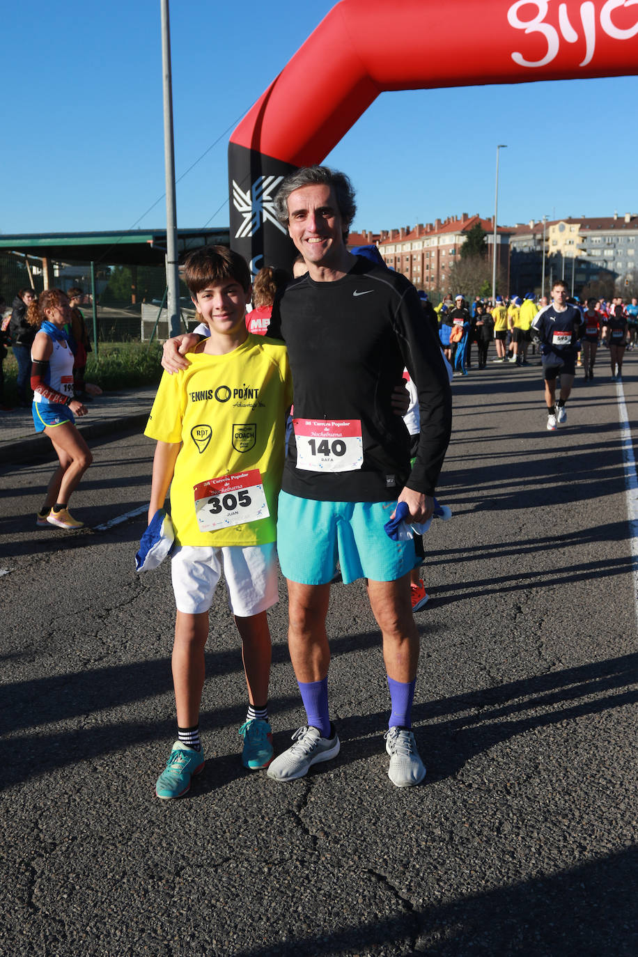 Miles de deportistas se dan cita en el Cross de Nochebuena de Gijón