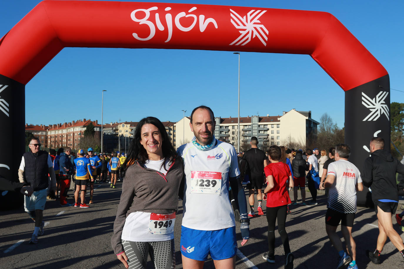 Miles de deportistas se dan cita en el Cross de Nochebuena de Gijón