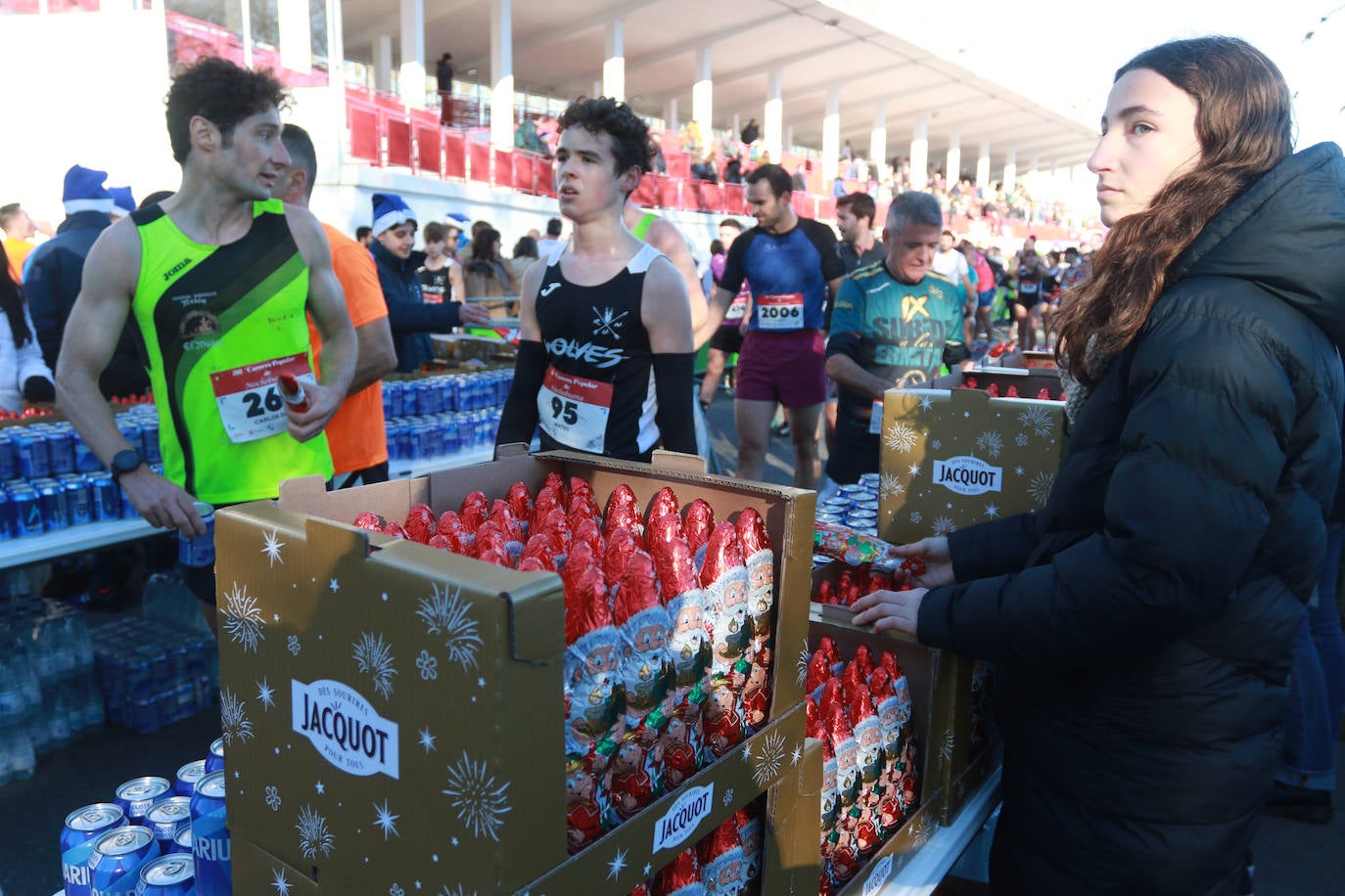 Miles de deportistas se dan cita en el Cross de Nochebuena de Gijón