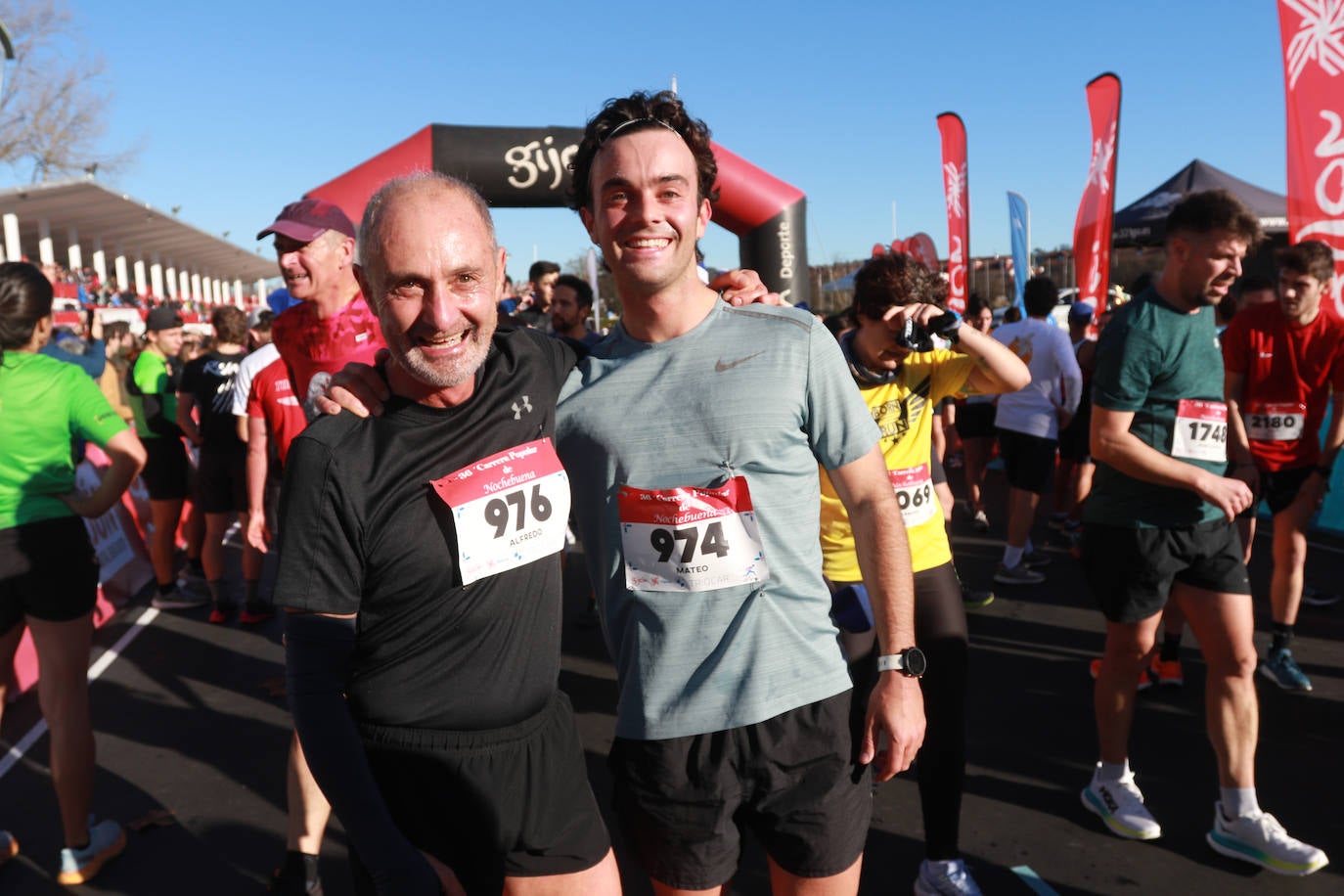 Miles de deportistas se dan cita en el Cross de Nochebuena de Gijón