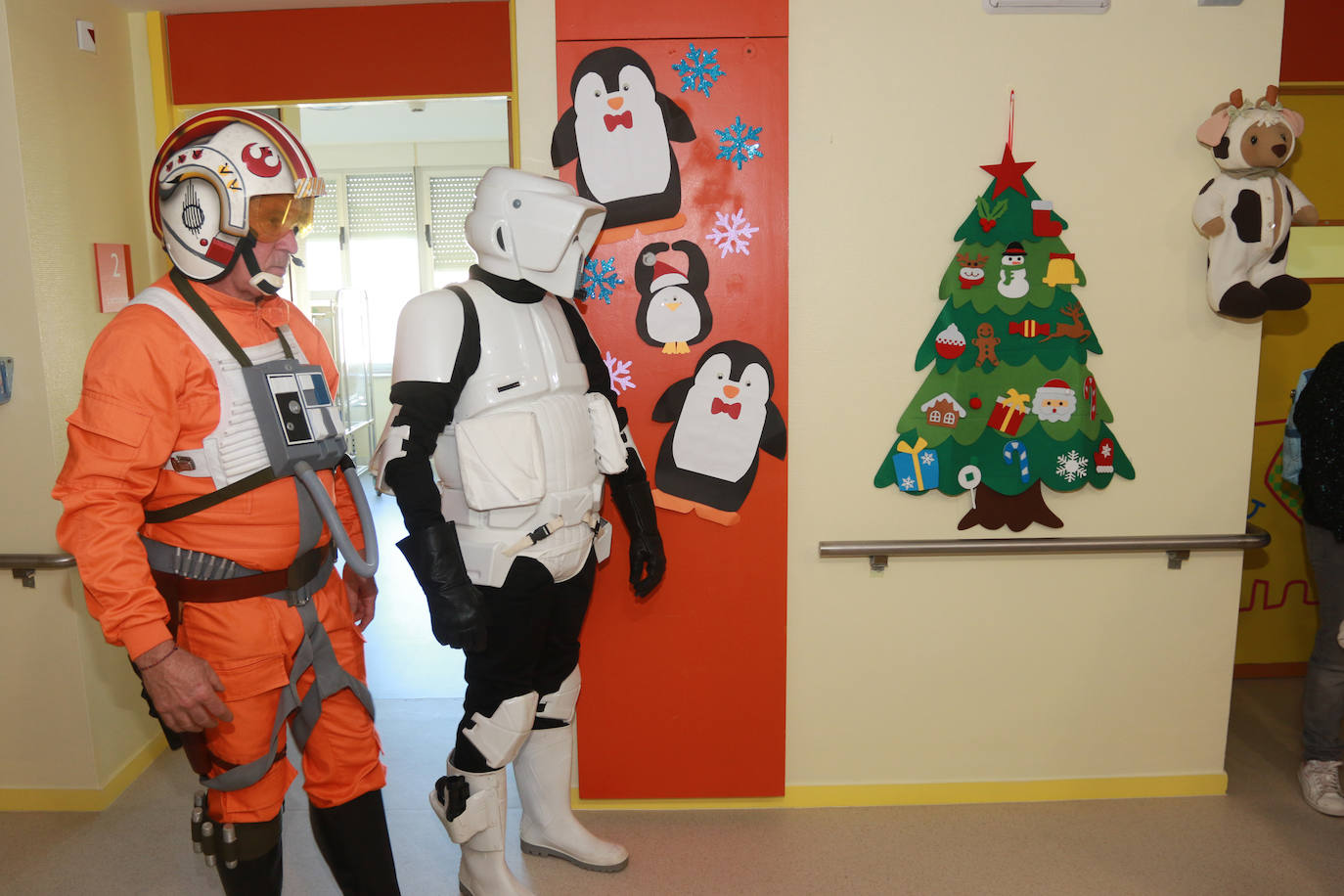 El hospital de Cabueñes se llena de &#039;fuerza&#039; por Navidad