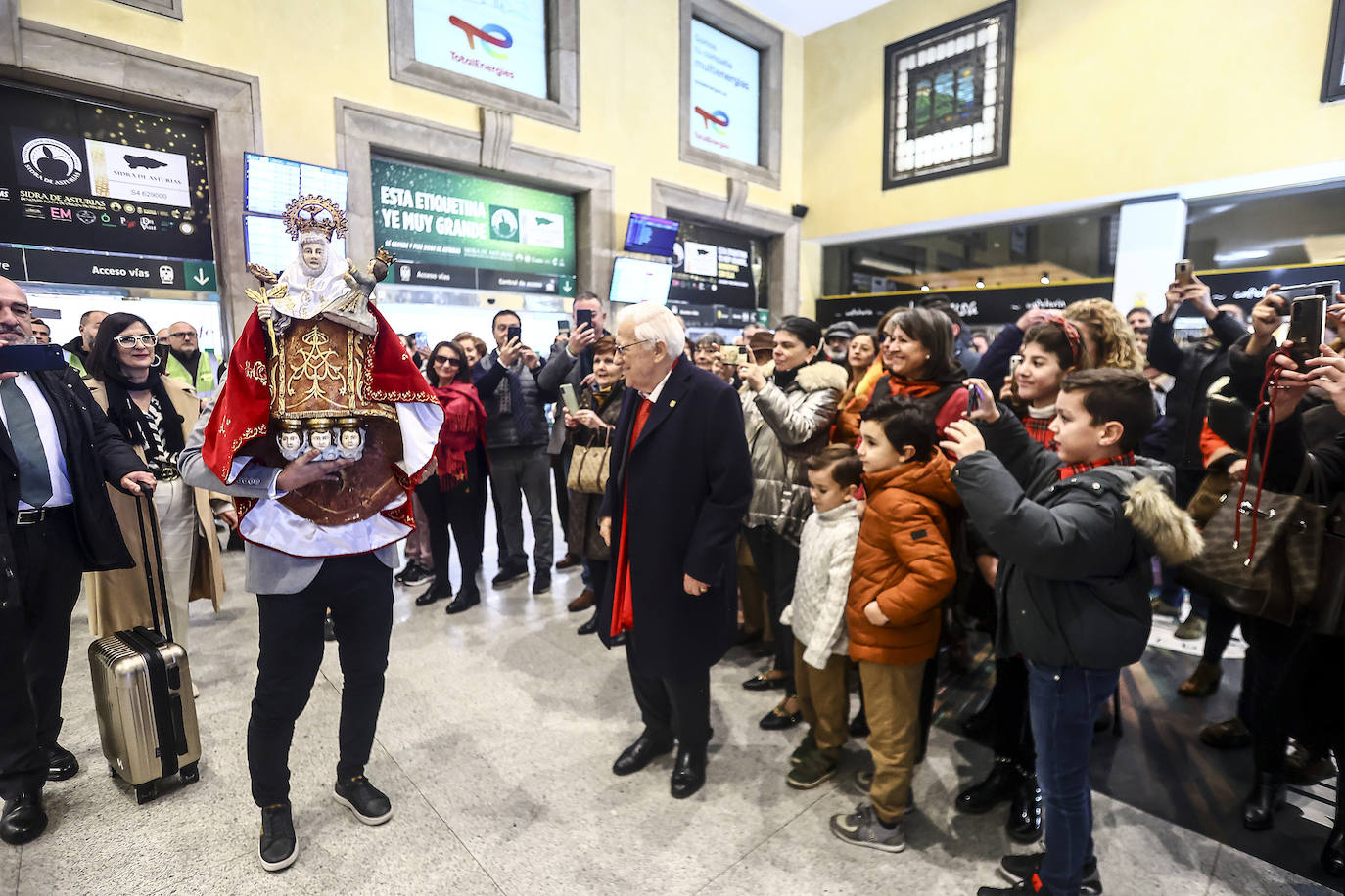 El viaje de la Santina en tren el día de Navidad