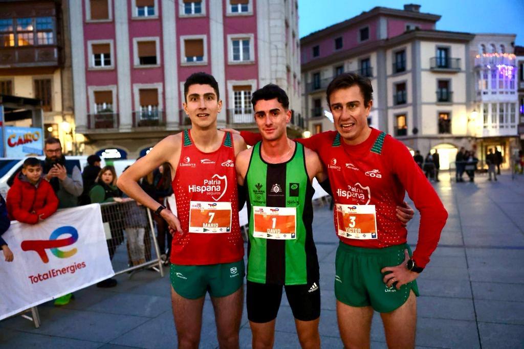 Podio masculino, con David Alfonso y los hermanos González Carrera.