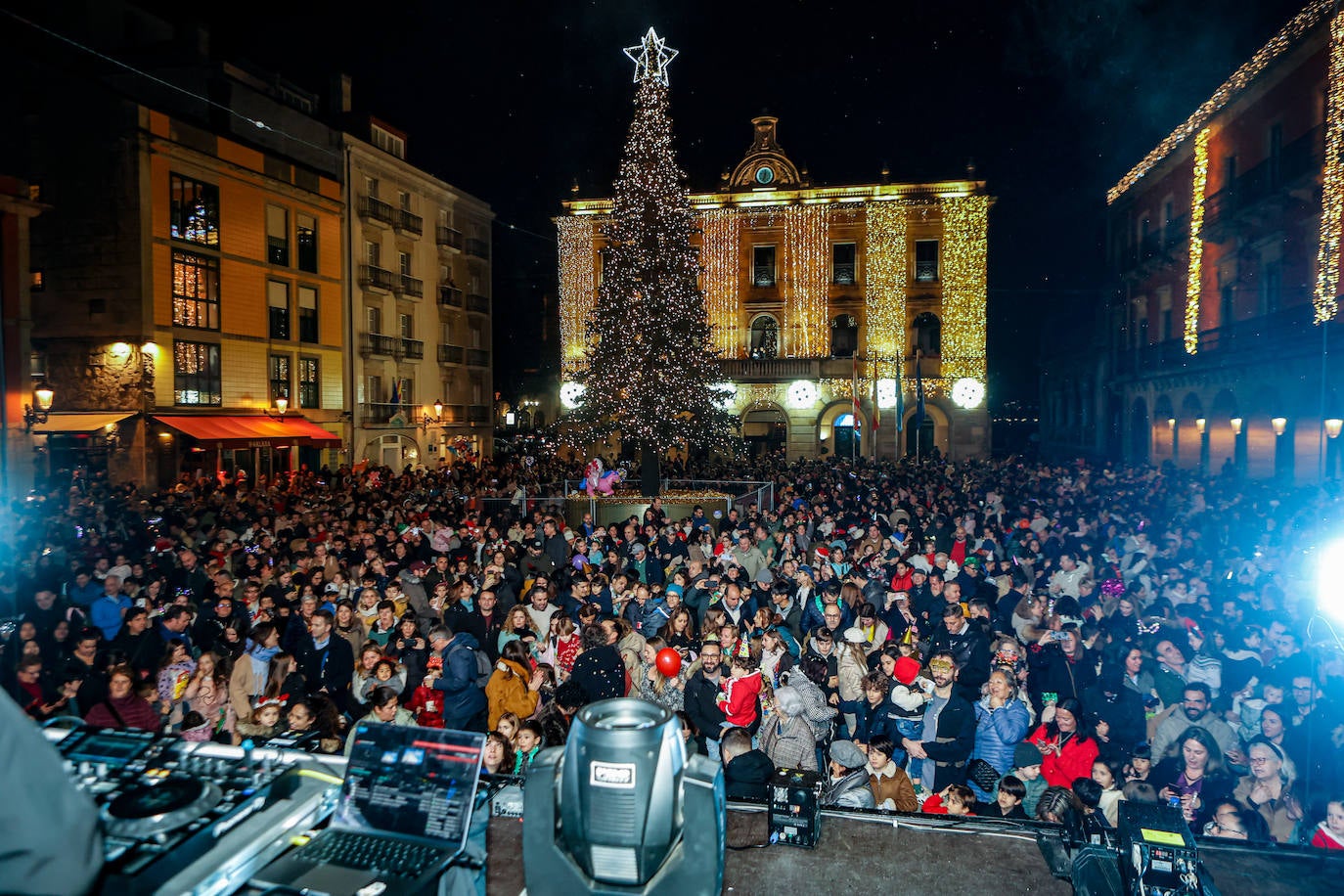 Las pequecampanadas triunfan en Gijón