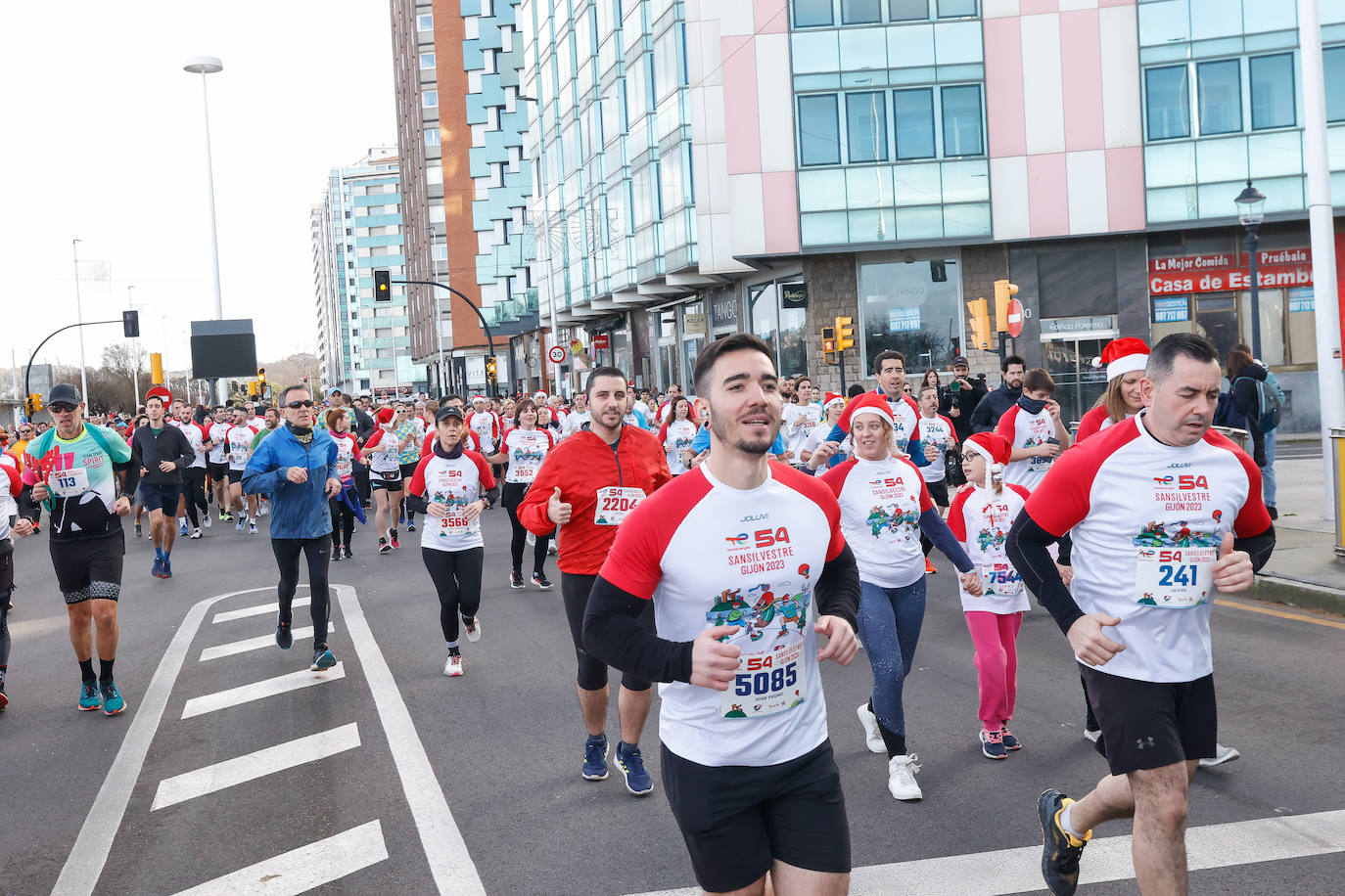 ¿Corriste la San Silvestre de Gijón? ¡Búscate en las fotos!