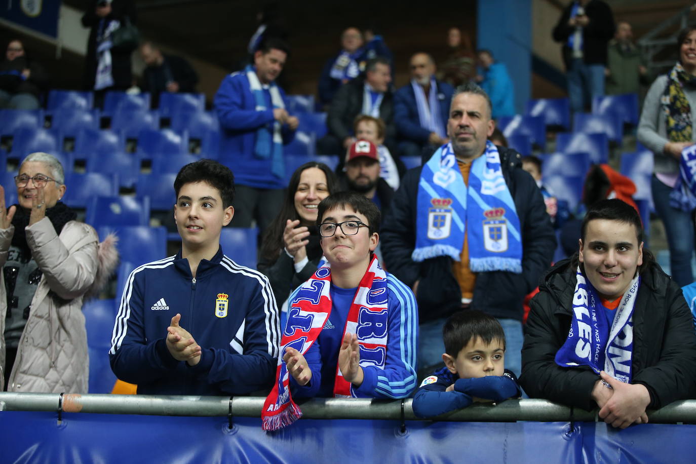 Fotos: ¿Estuviste en el Real Oviedo - Atlético de Madrid? ¡Búscate!