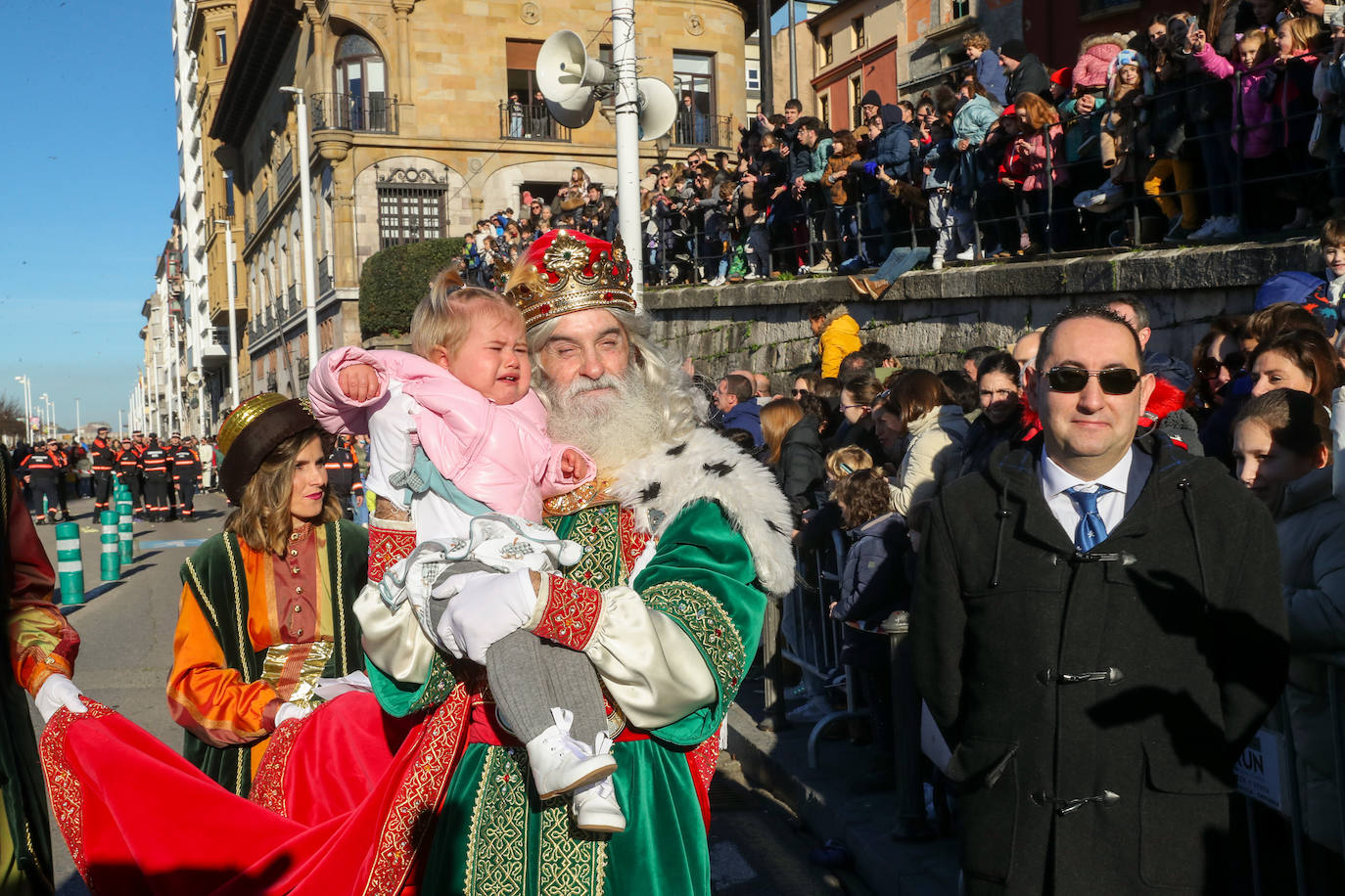 Fotos: Rostros llenos de ilusión en la recepción de los Reyes Magos de Gijón