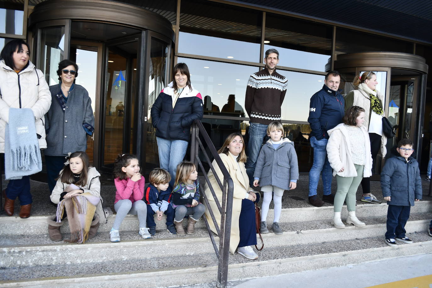 Fotos: Así ha sido la emocionante llegada de los Reyes Magos al aeropuerto de Asturias