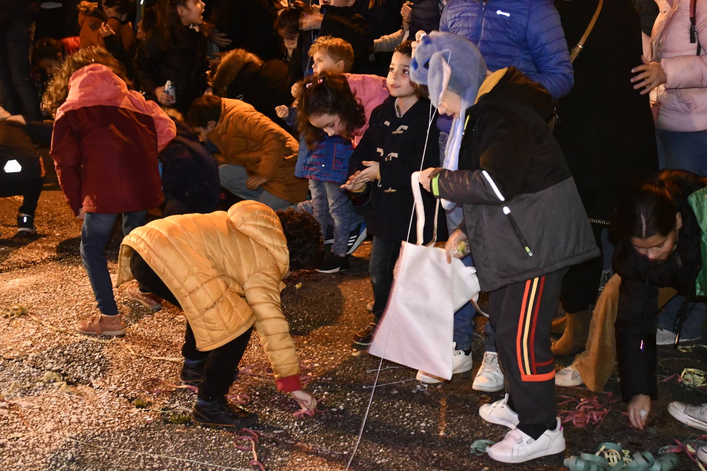 Fotos: Melchor, Gaspar y Baltasar llenan Avilés de ilusión