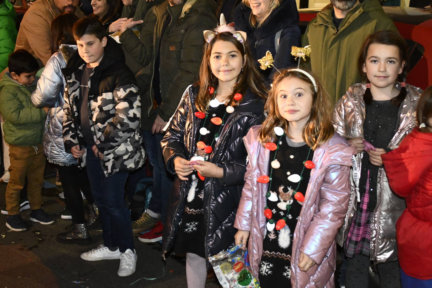 Fotos: Melchor, Gaspar y Baltasar llenan Avilés de ilusión