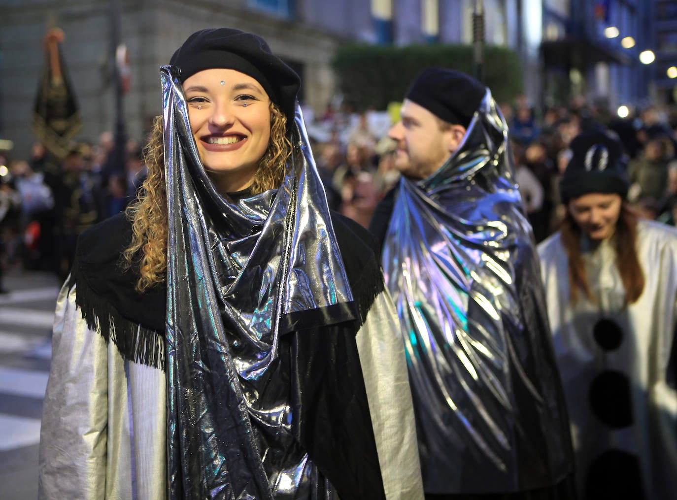 Fotos: Los Reyes Magos hacen soñar a los niños en Oviedo