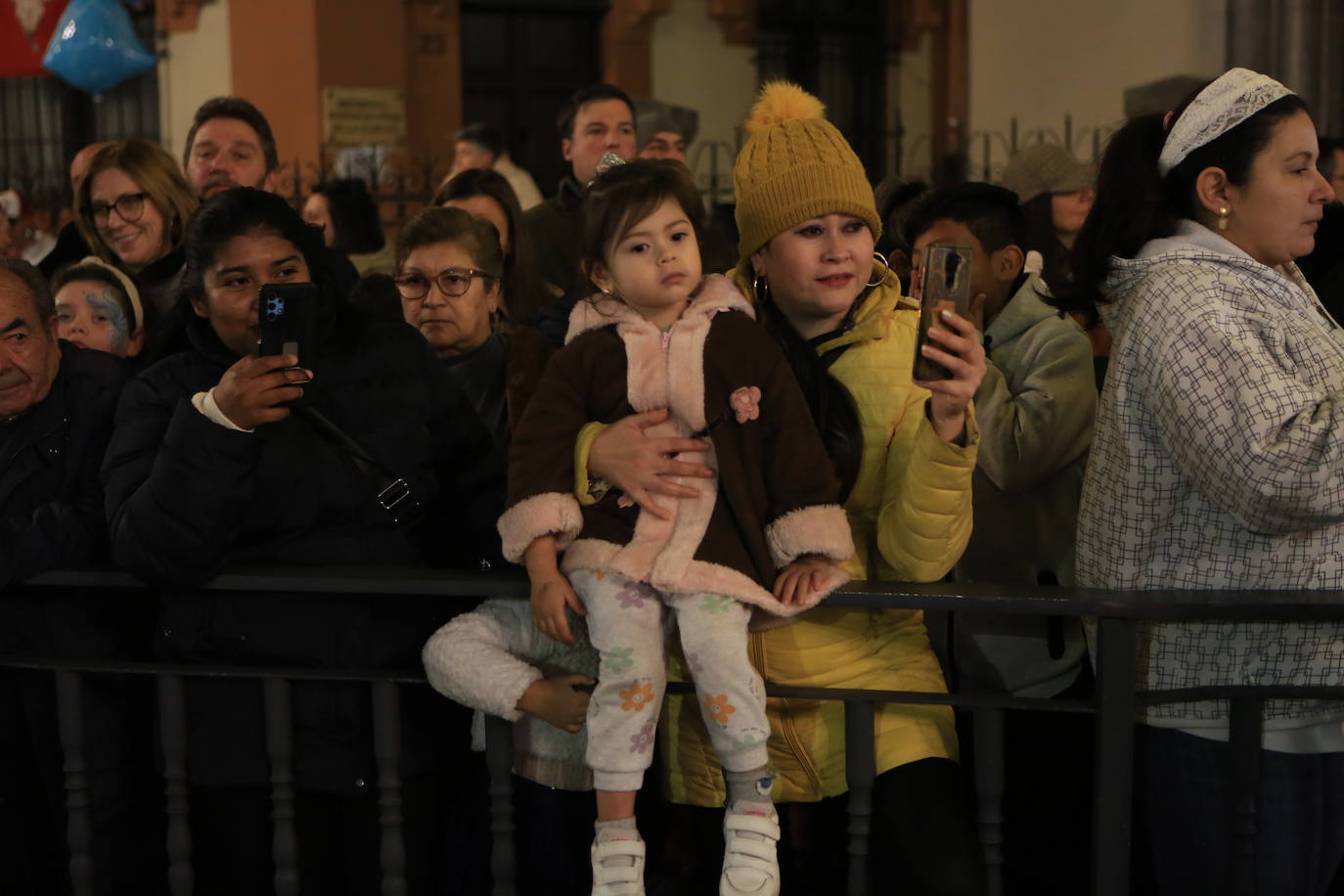 Fotos: Los Reyes Magos hacen soñar a los niños en Oviedo