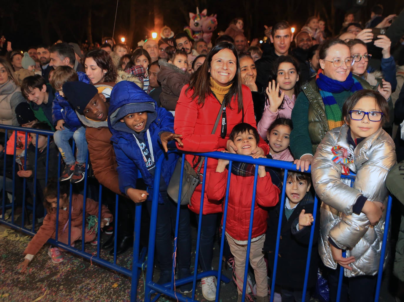 Fotos: Los Reyes Magos hacen soñar a los niños en Oviedo