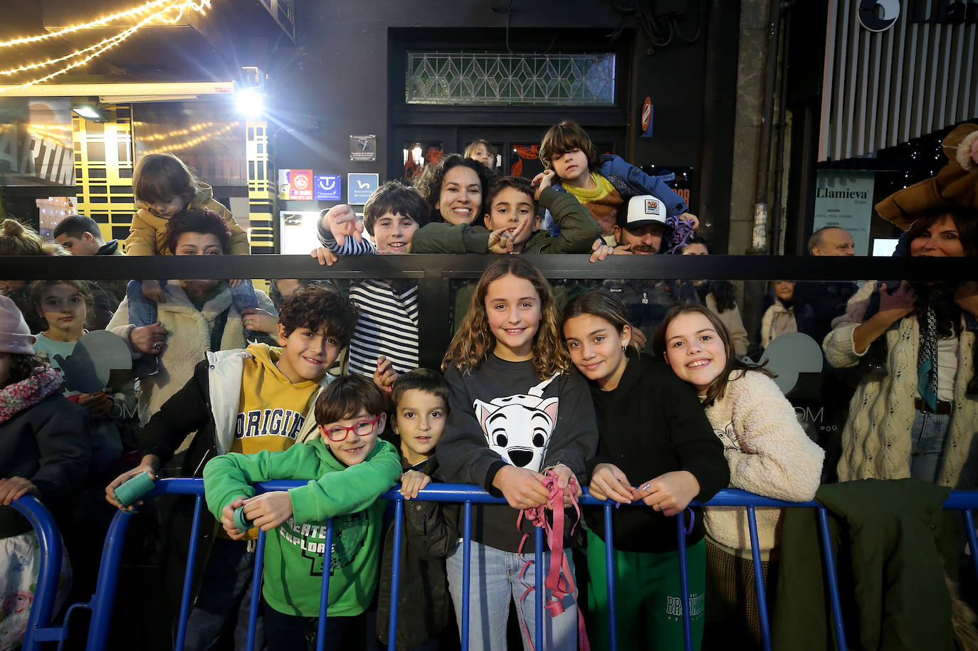Fotos: Los Reyes Magos hacen soñar a los niños en Oviedo
