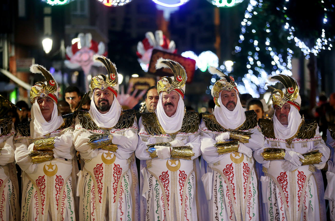 Fotos: Los Reyes Magos hacen soñar a los niños en Oviedo