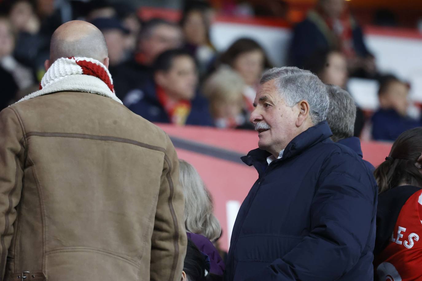 Fotos: ¿Estuviste en el Sporting - Levante? ¡Búscate en las fotos!