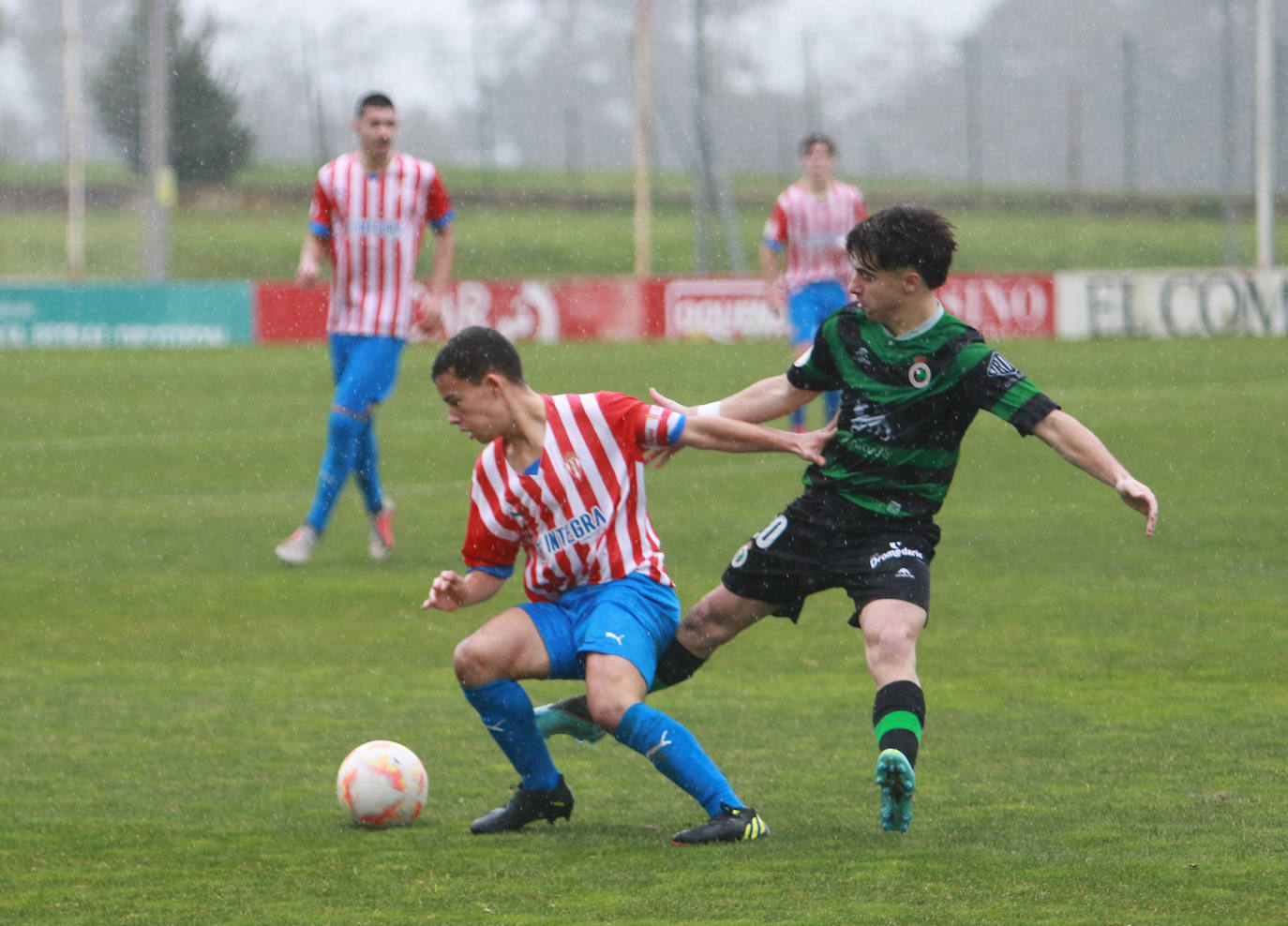 Fotos: Las mejores imágenes del Sporting - Racing en la Copa del Rey de juveniles