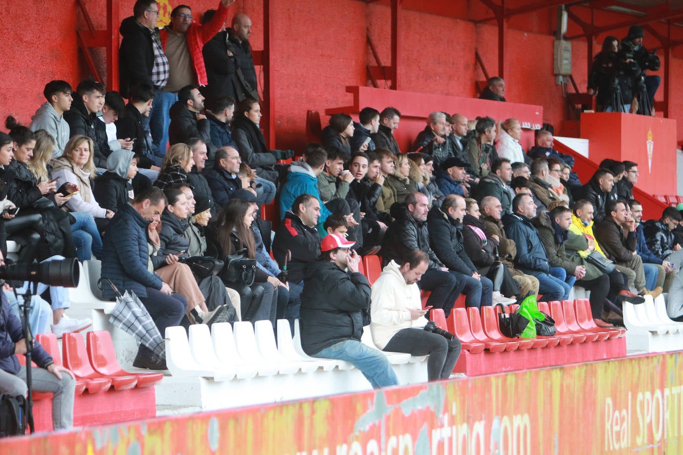Fotos: Las mejores imágenes del Sporting - Racing en la Copa del Rey de juveniles