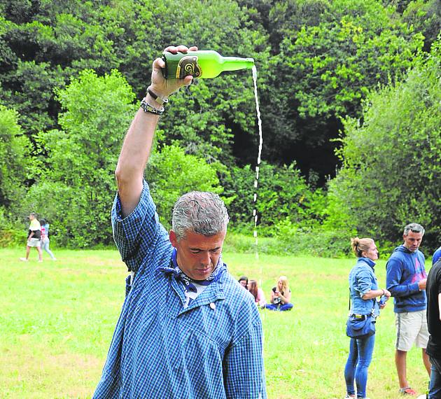 Escanciando un culín en San Timoteo