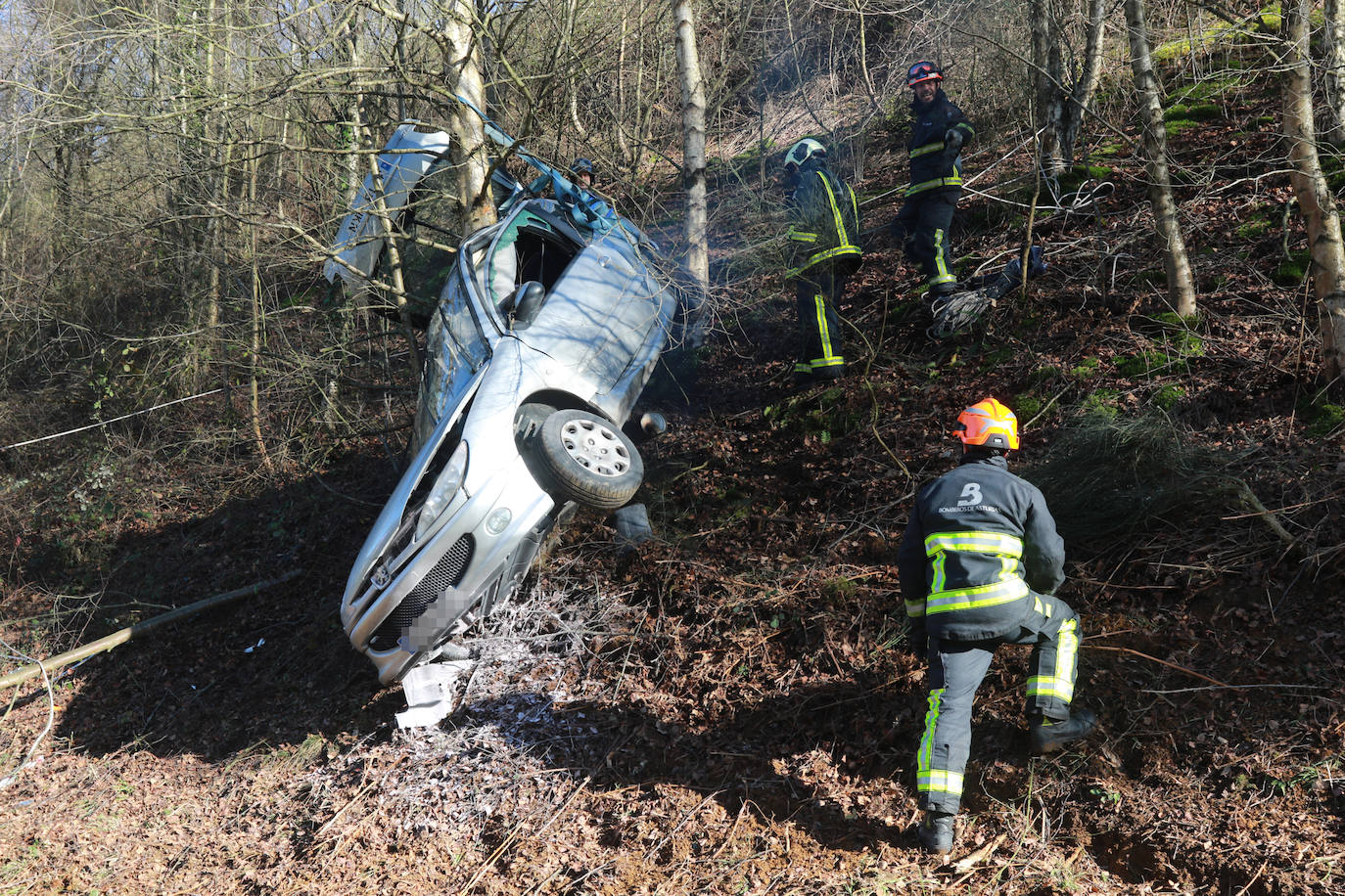 Fotos: Fallece el párroco de Turón en un accidente de tráfico en Siero