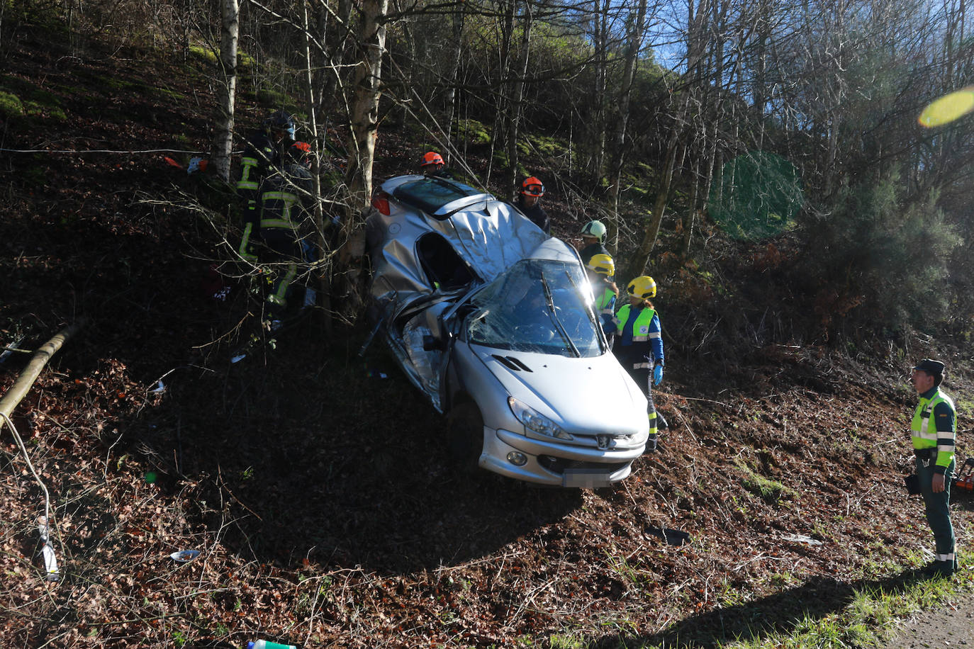 Fotos: Fallece el párroco de Turón en un accidente de tráfico en Siero