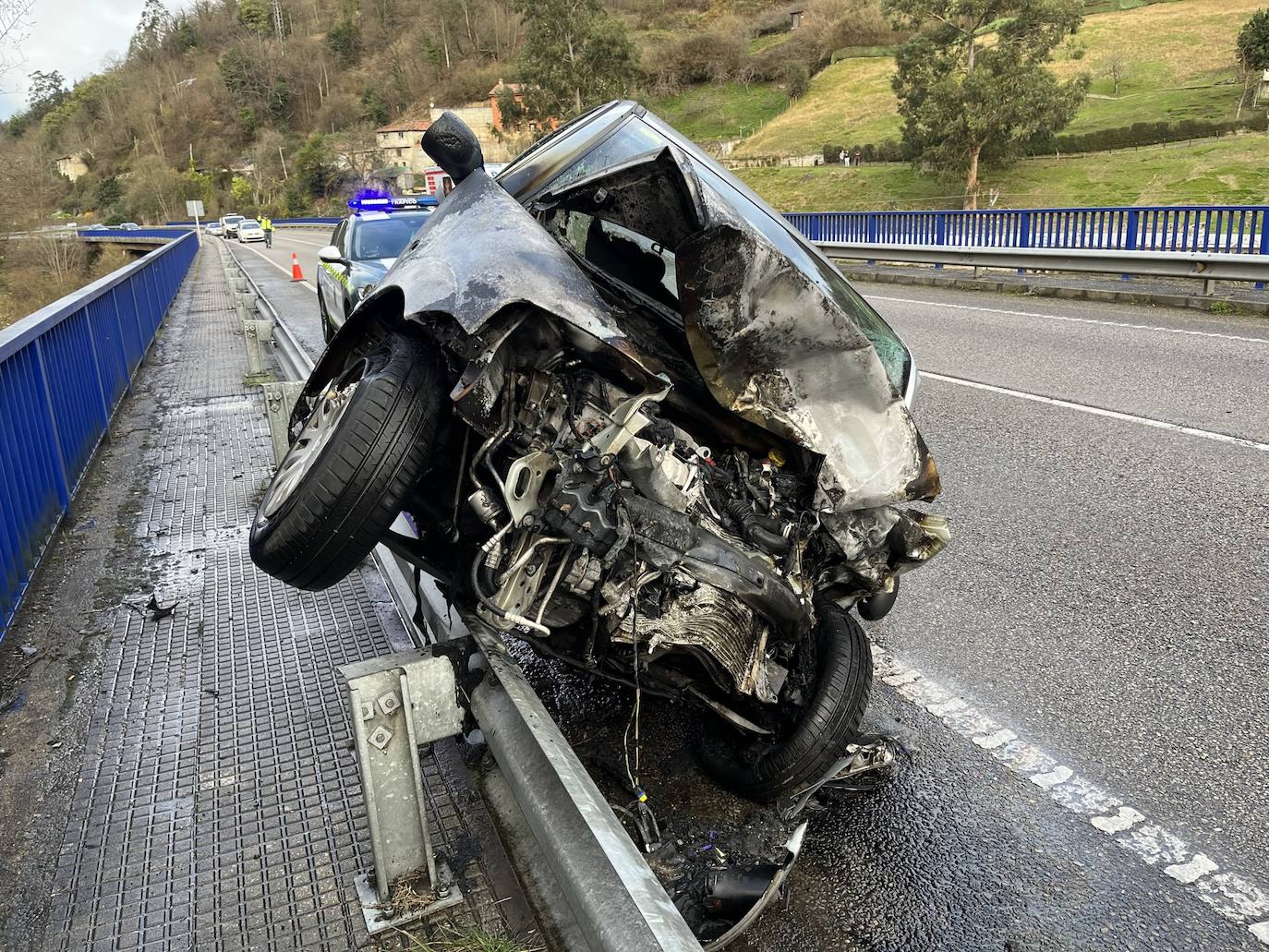 Fotos: Choque de dos vehículos en el corredor del Nalón