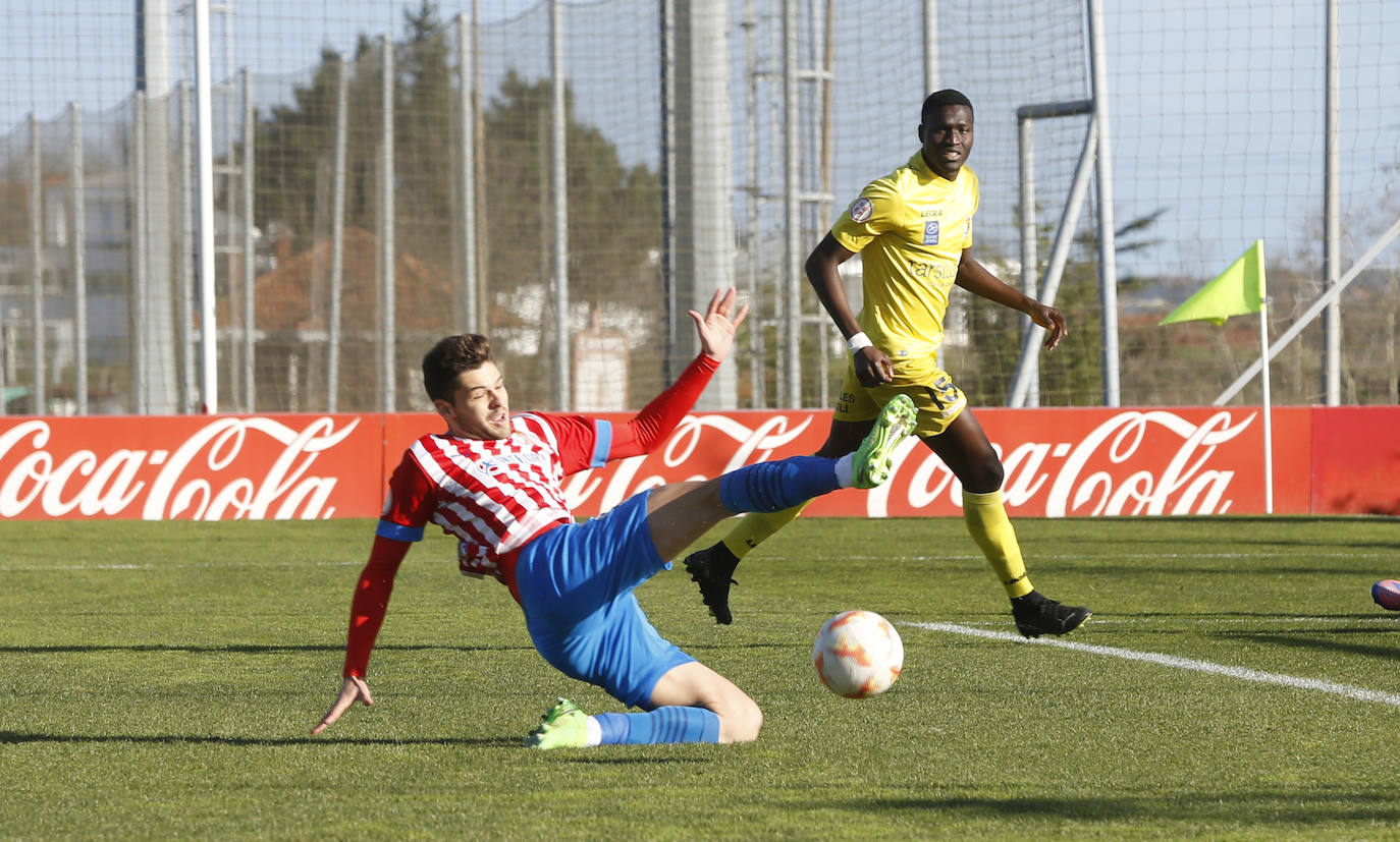 Fotos: Las mejores jugadas dle Sporting B - Colunga