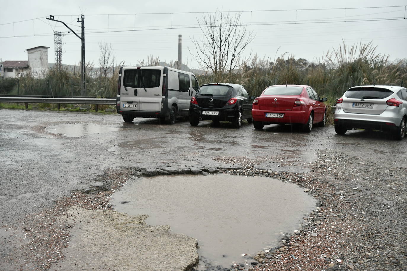 Fotos: Las consecuencias del temporal en Avilés: calles inundadas y árboles caídos