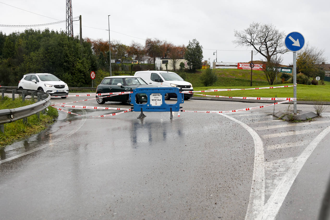 Fotos: Consecuencias del temporal en Gijón: inundaciones, calles cortadas y varios desperfectos