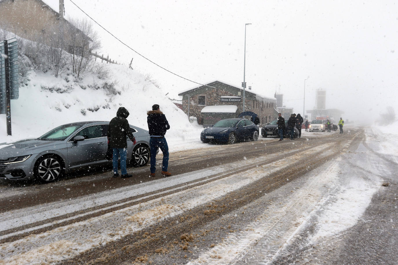 Fotos: Pajares se tiñe de blanco