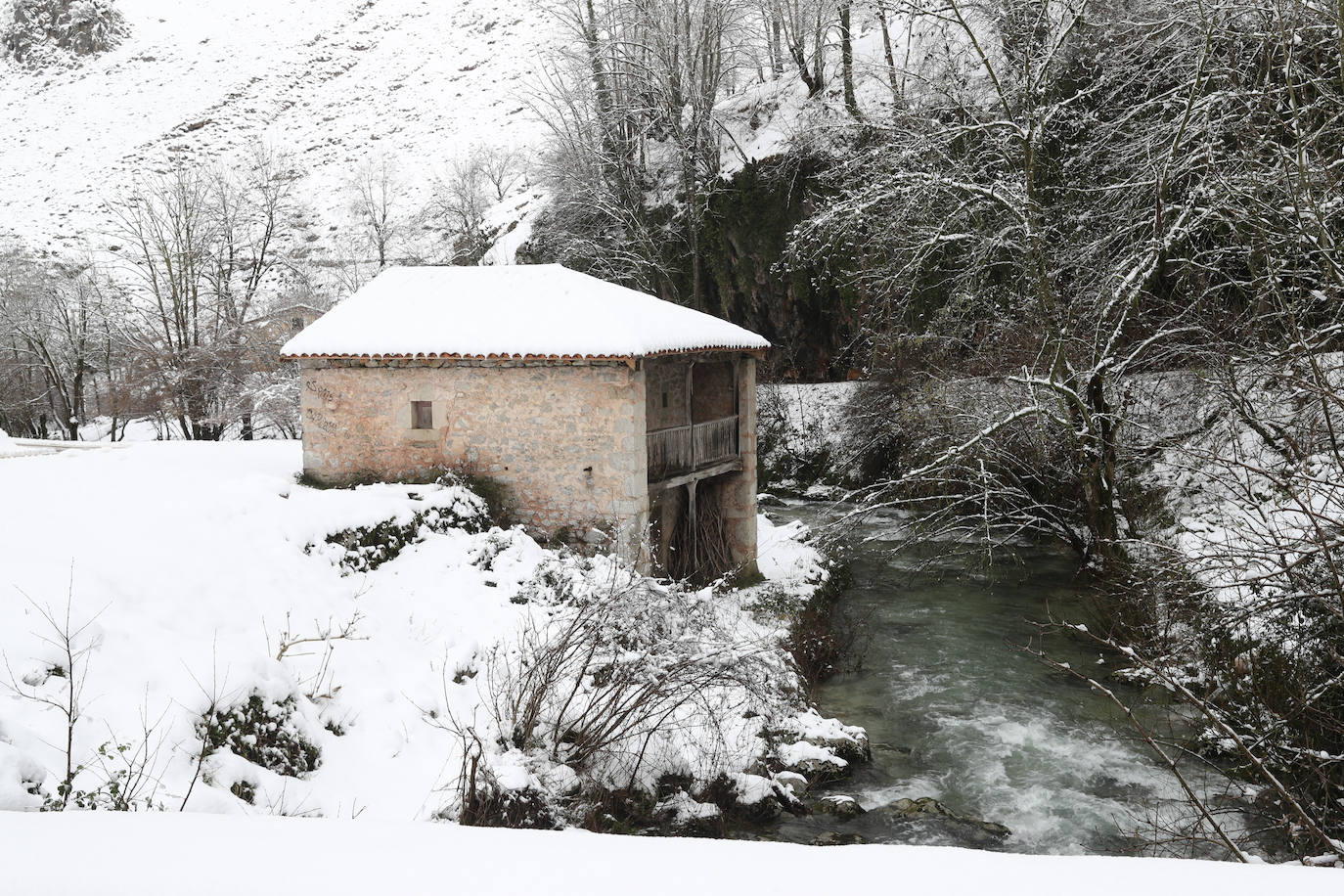 Fotos: Así luce el pueblo de Sotres por las nevadas