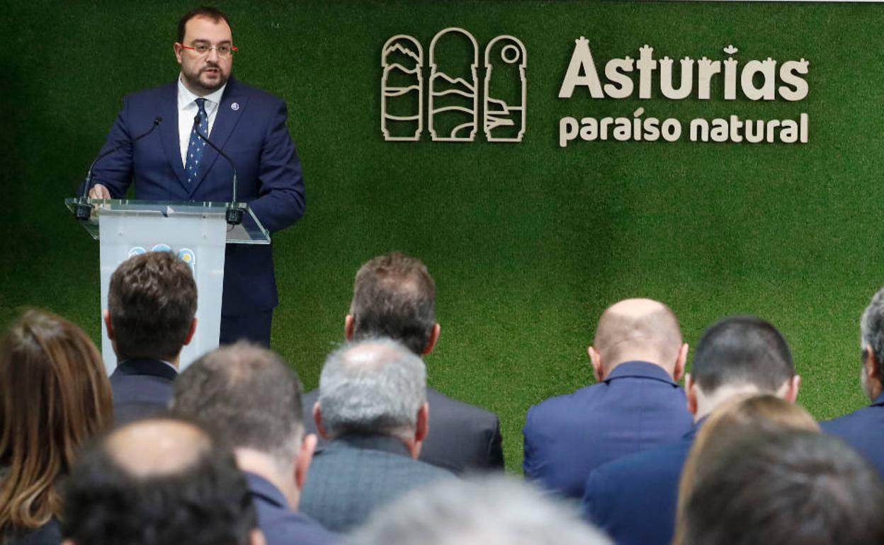 El presidente del Principado, Adrián Barbón, durante su intervención en Fitur.