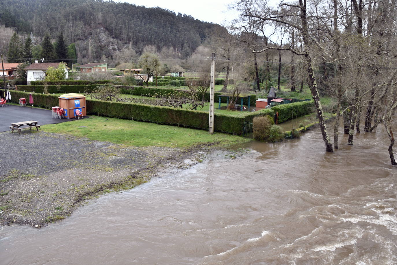 Fotos: Pravia sufre inundaciones por la crecida de los ríos