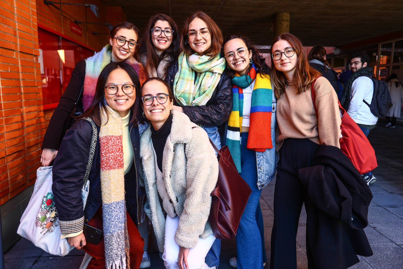 Fotos: Una prueba MIR con más de 1.400 aspirantes en Asturias