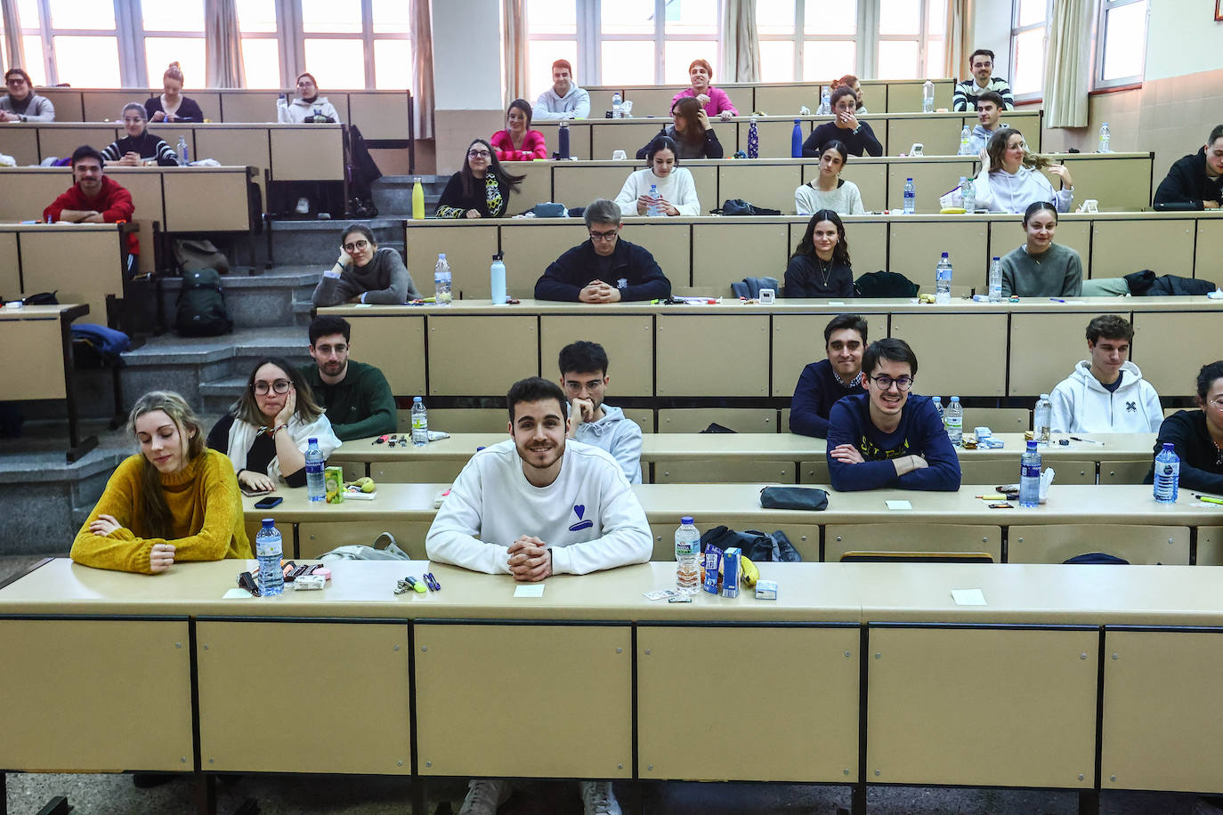 Fotos: Una prueba MIR con más de 1.400 aspirantes en Asturias