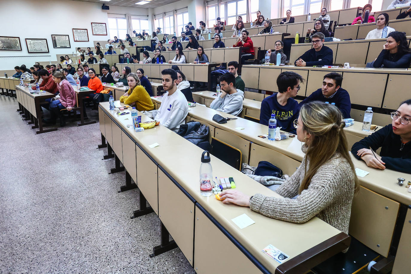 Fotos: Una prueba MIR con más de 1.400 aspirantes en Asturias