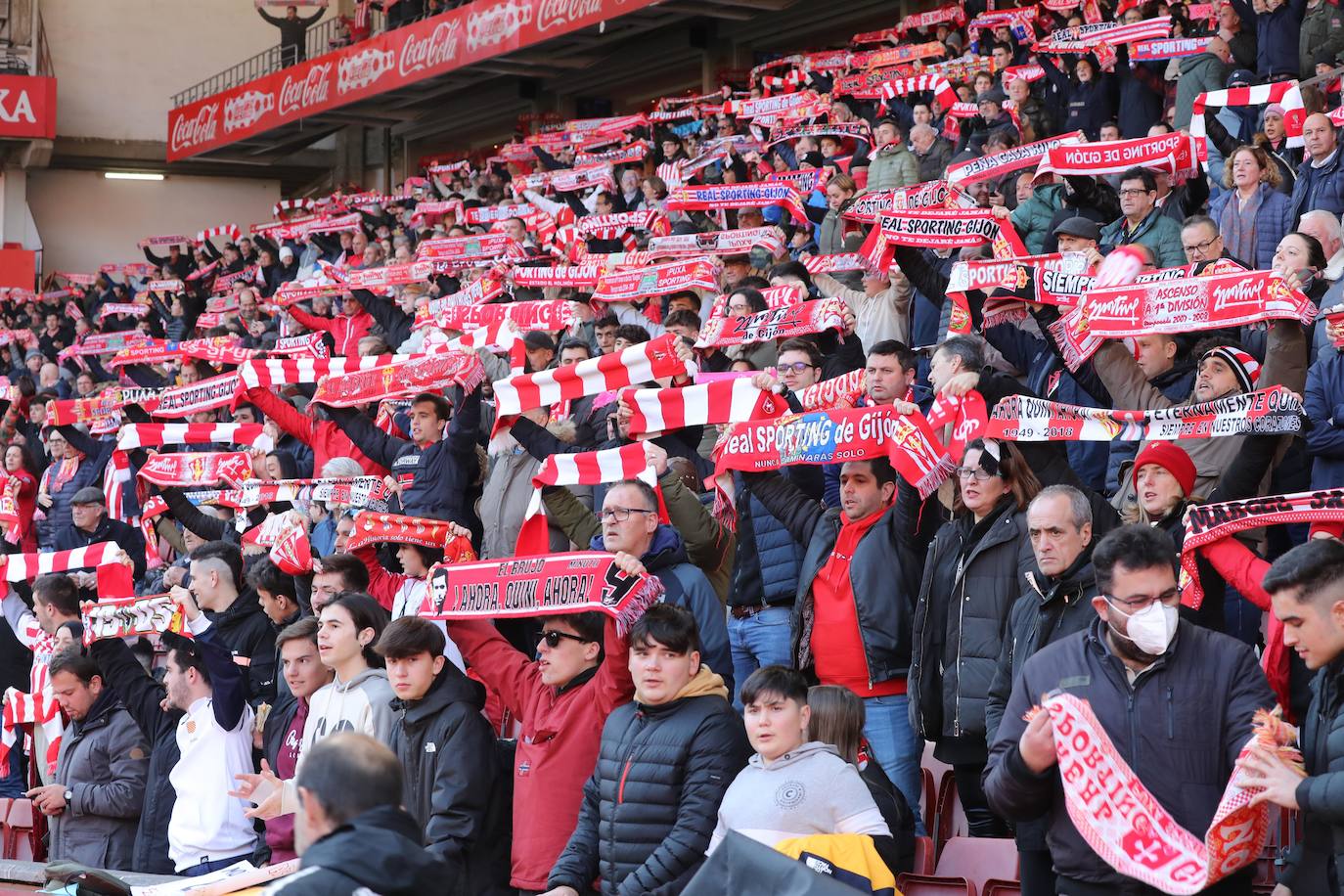 Imagen. ¿Estuviste en el Sporting - Zaragoza? ¡Búscate en las fotos!