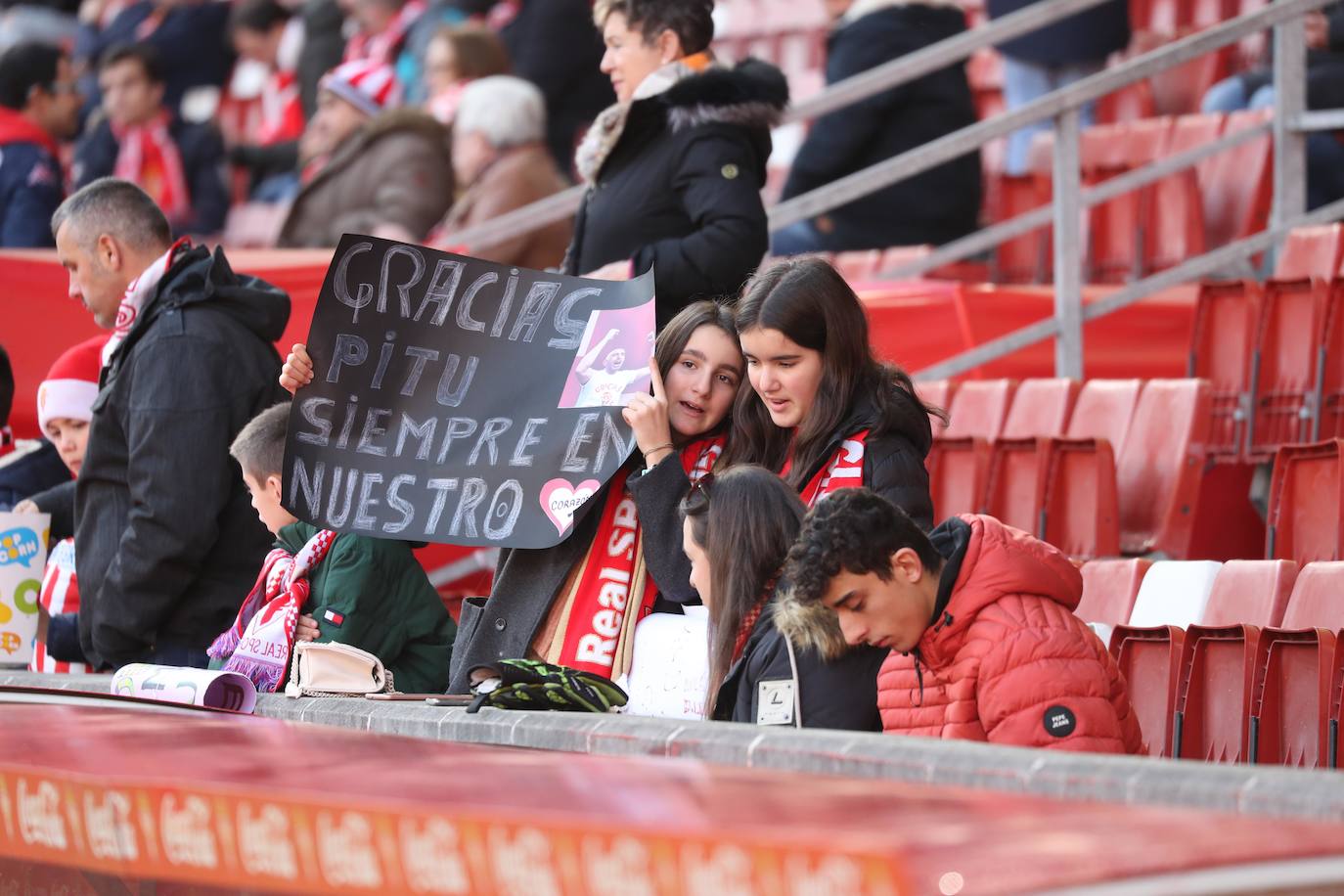 Fotos: ¿Estuviste en el Sporting - Zaragoza? ¡Búscate en las fotos!