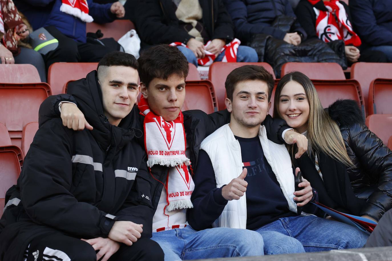 Fotos: ¿Estuviste en el Sporting - Zaragoza? ¡Búscate en las fotos!