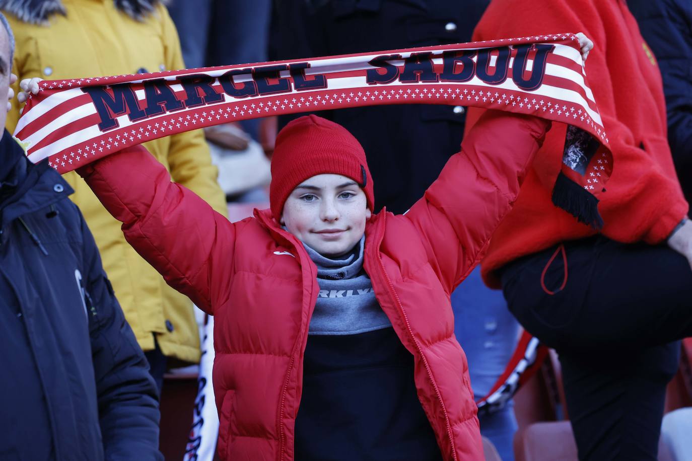 Fotos: ¿Estuviste en el Sporting - Zaragoza? ¡Búscate en las fotos!