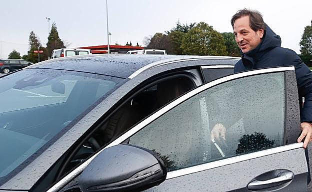 Gelu Rodríguez, agente de Gragera, a la salida de la reunión.