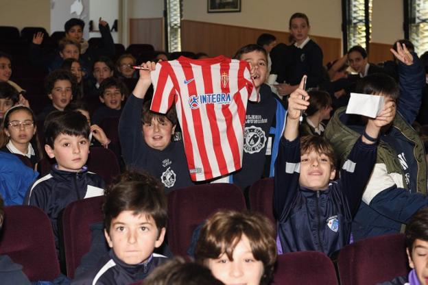 El Sporting reivindica los valores del deporte en el aula