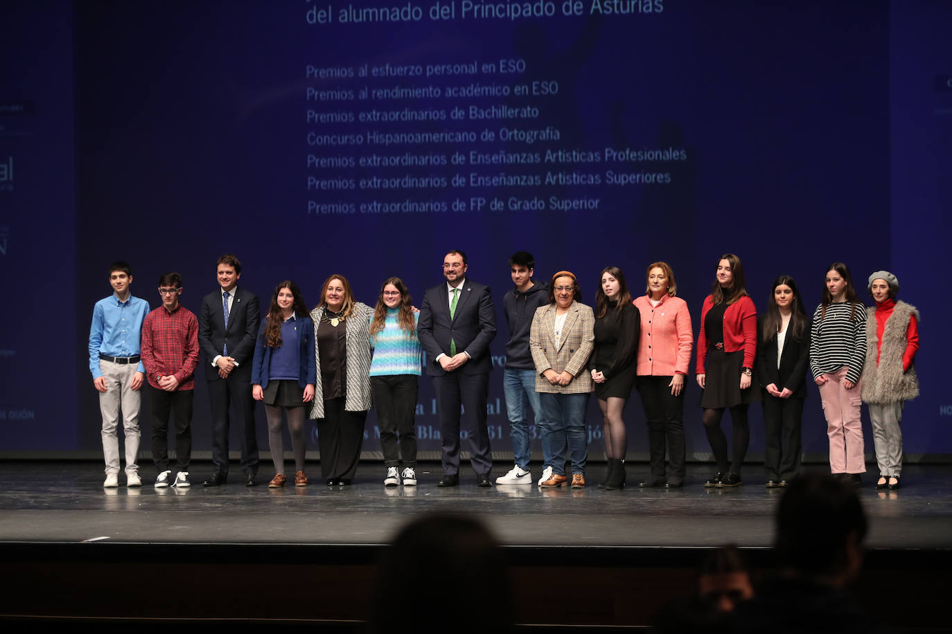Fotos: Asturias homenajea a 53 estudiantes, premiados por su esfuerzo personal y académico