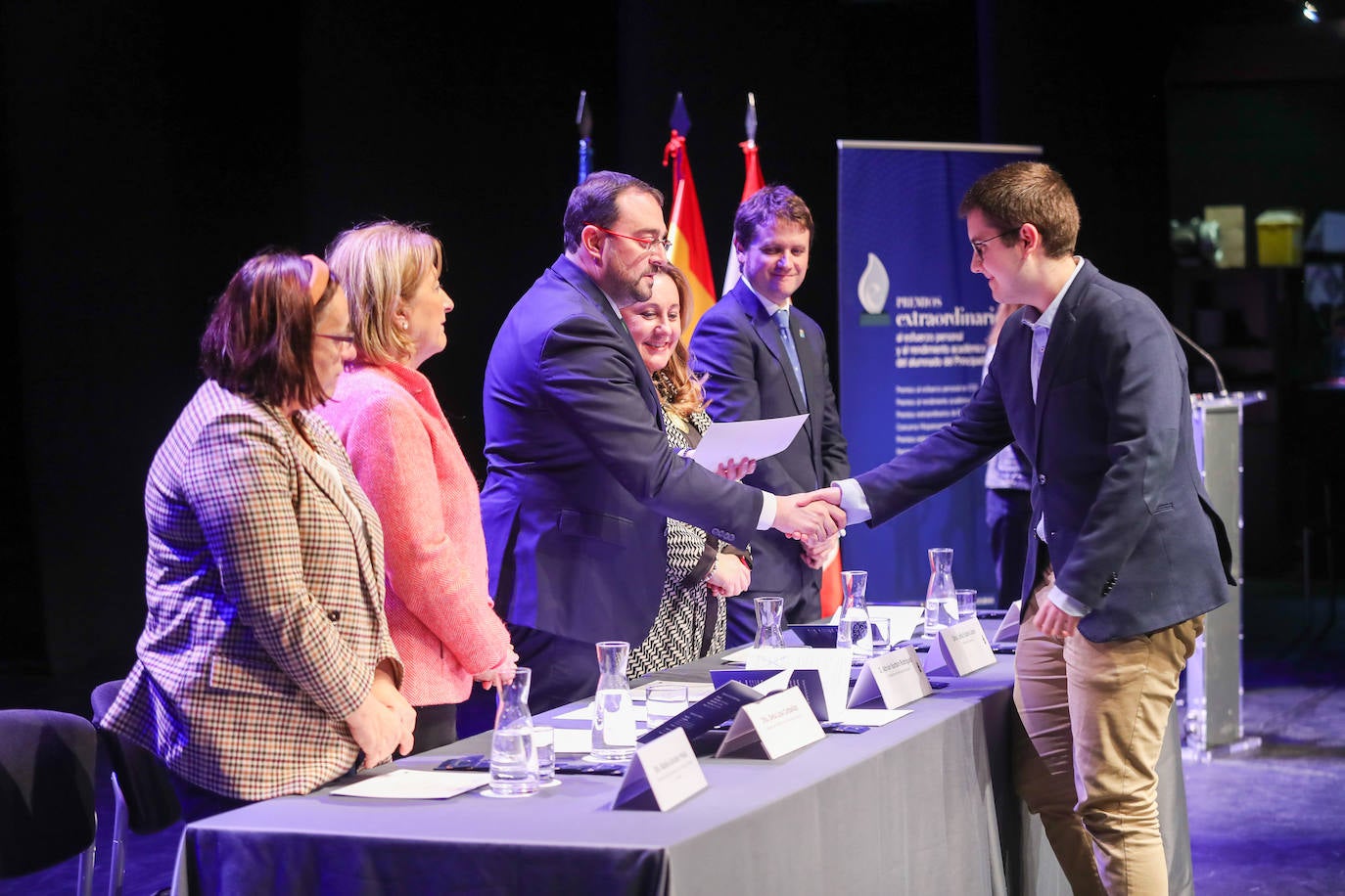Fotos: Asturias homenajea a 53 estudiantes, premiados por su esfuerzo personal y académico
