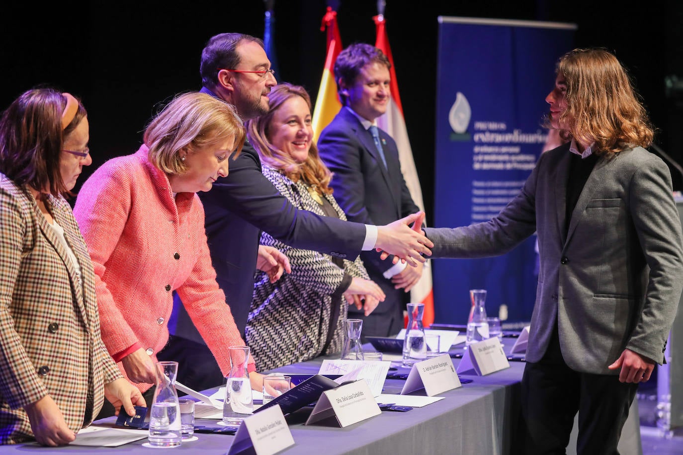 Fotos: Asturias homenajea a 53 estudiantes, premiados por su esfuerzo personal y académico