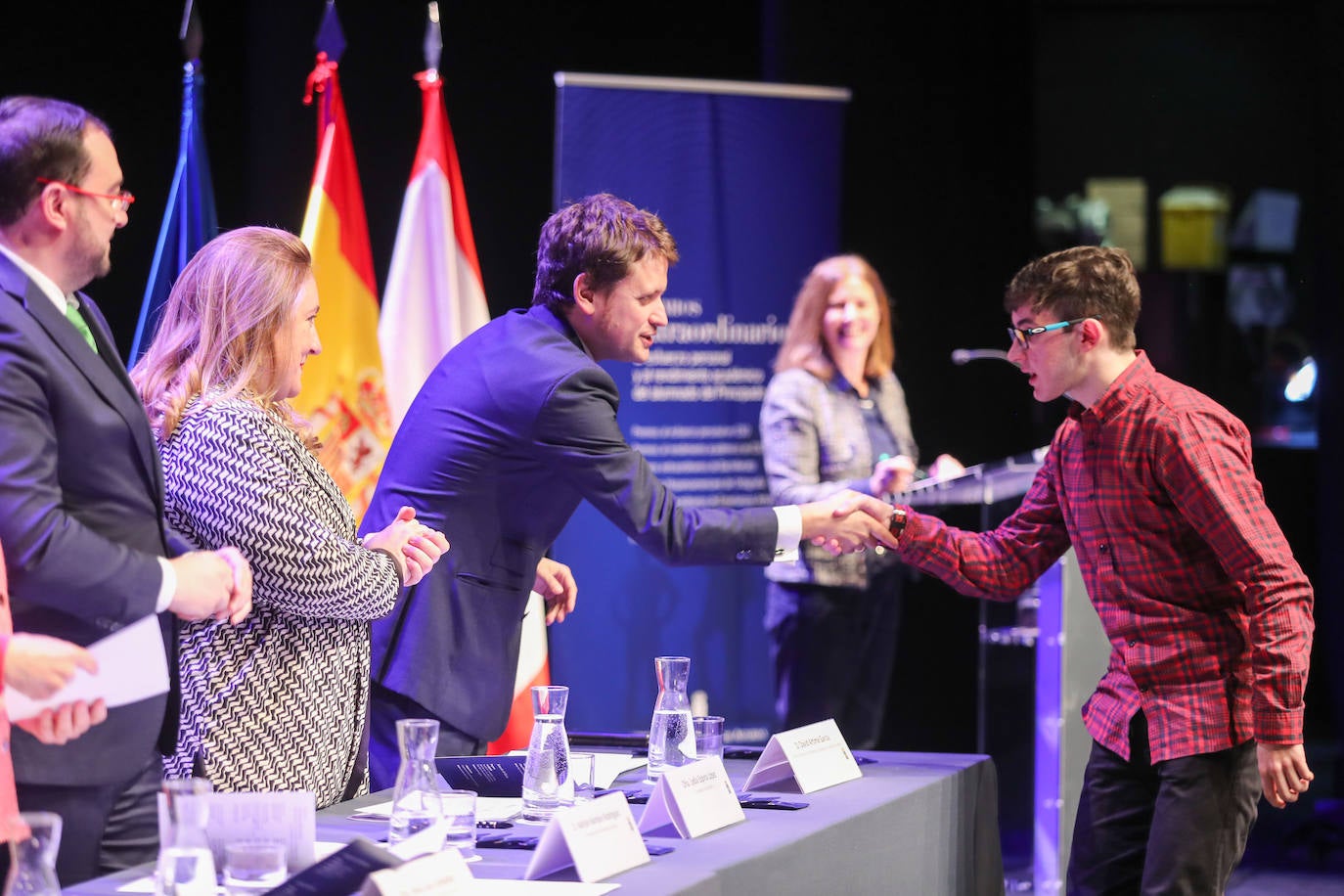 Fotos: Asturias homenajea a 53 estudiantes, premiados por su esfuerzo personal y académico