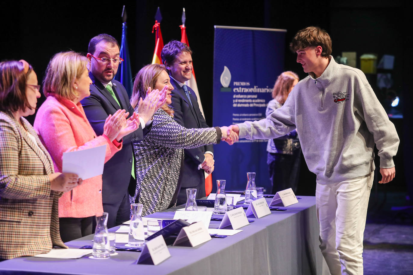 Fotos: Asturias homenajea a 53 estudiantes, premiados por su esfuerzo personal y académico
