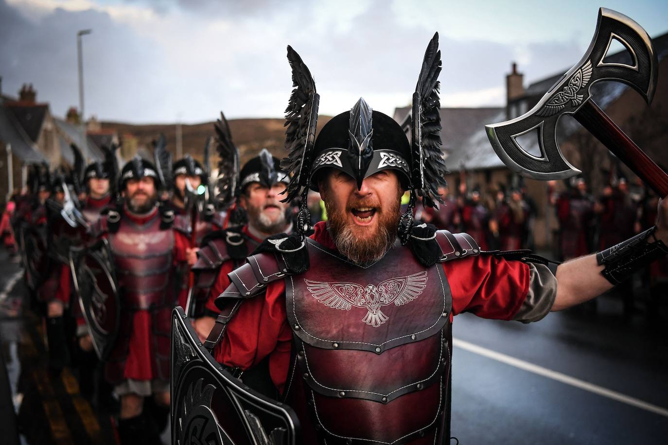 Fotos: Los vikingos desfilan por las calles de Escocia